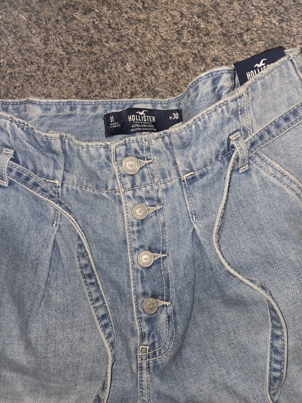 Hollister Light Wash Denim Tie-Belt High-Rise Shorts - Picture 2 of 4